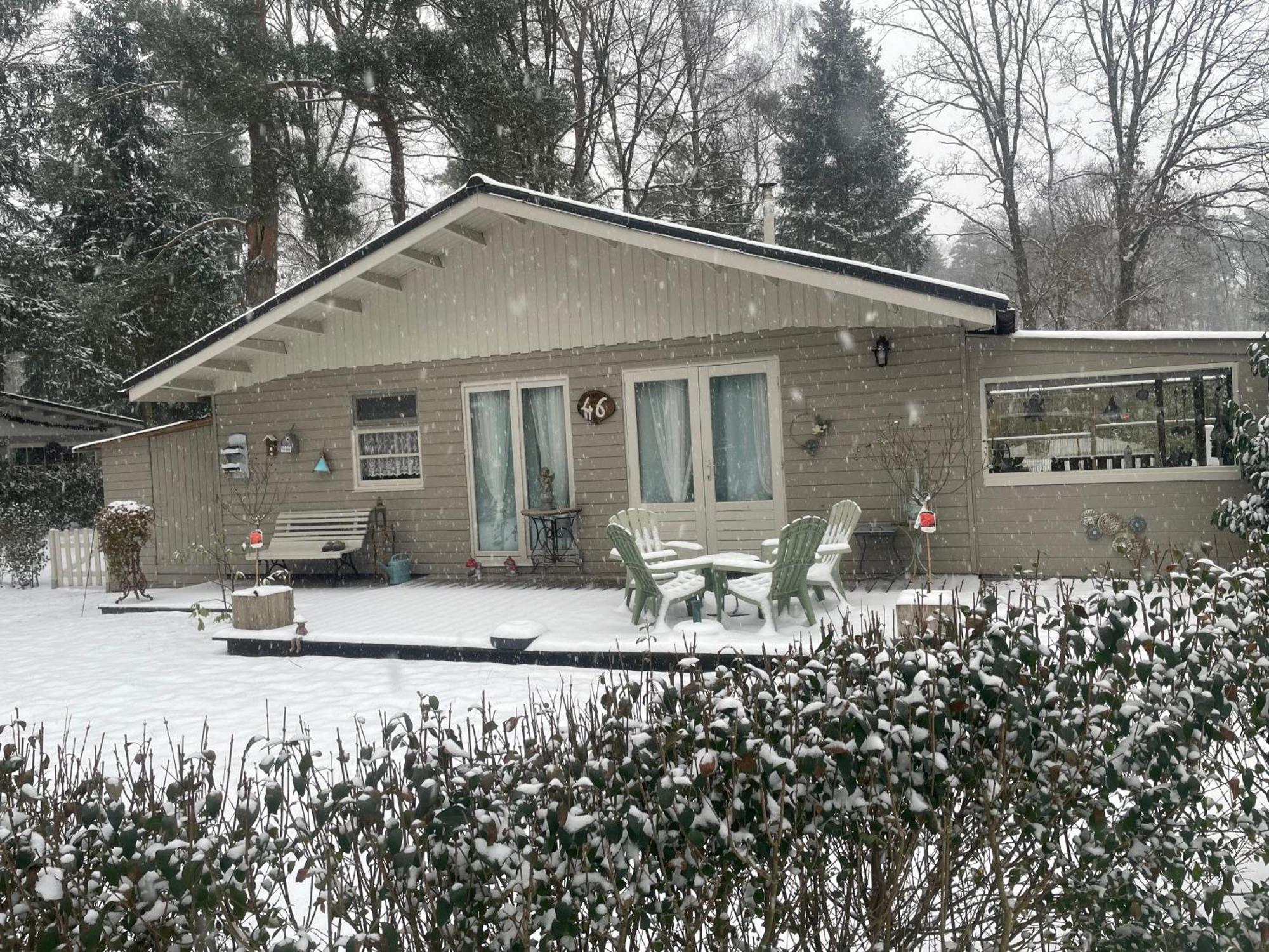 Chalet Sint-Hubertus Zutendaal Eksteriør bilde