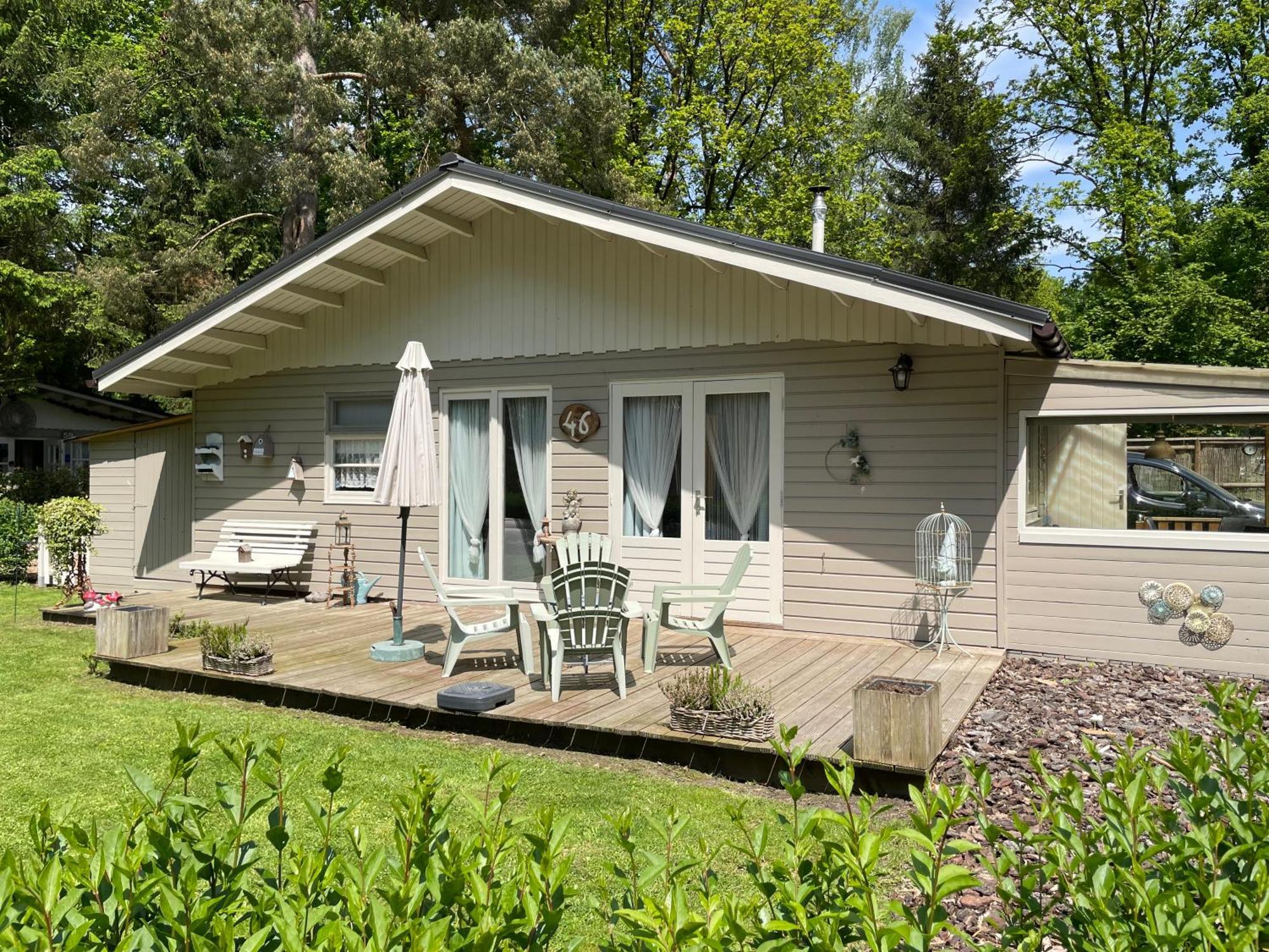 Chalet Sint-Hubertus Zutendaal Eksteriør bilde
