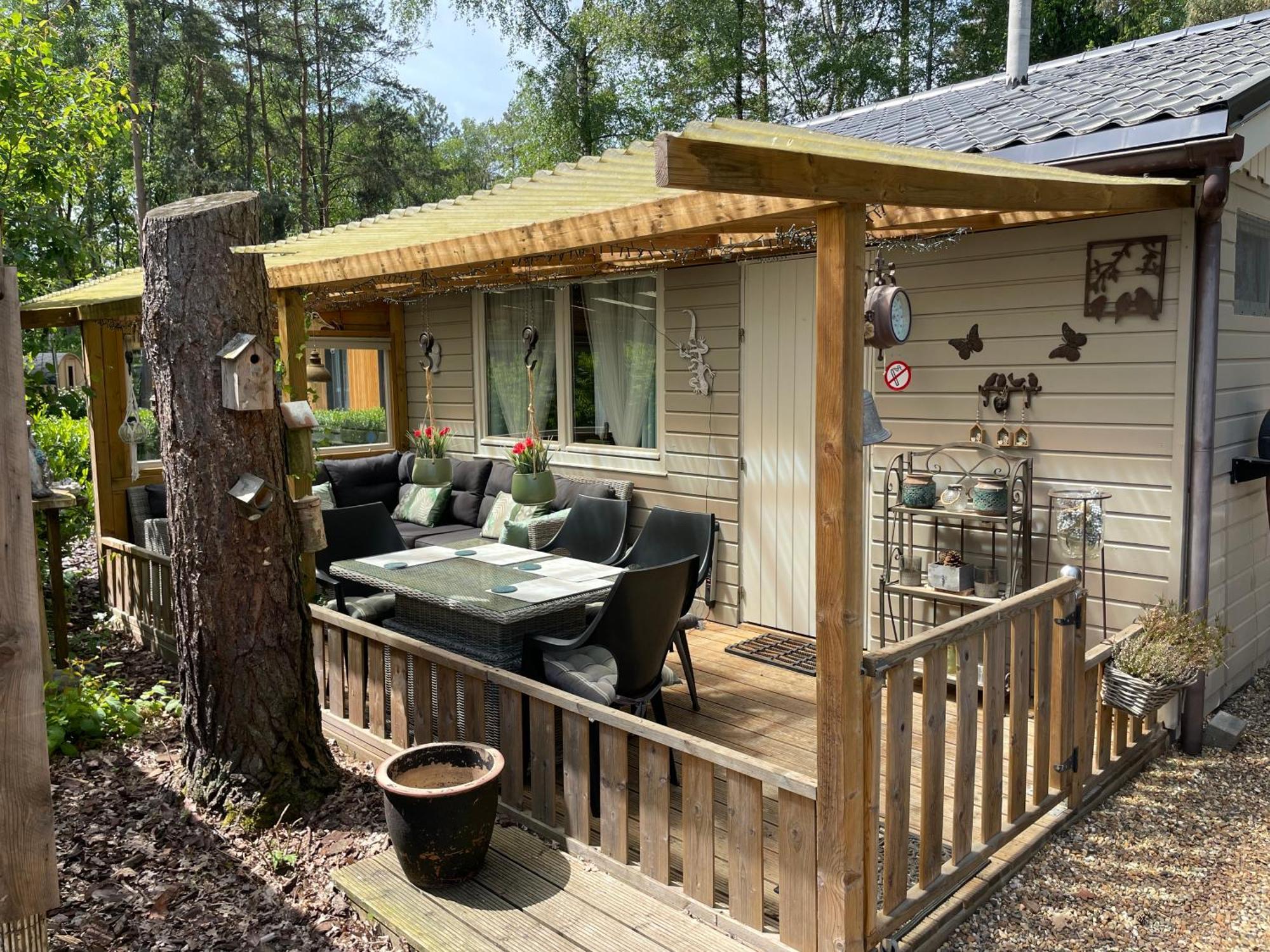 Chalet Sint-Hubertus Zutendaal Eksteriør bilde