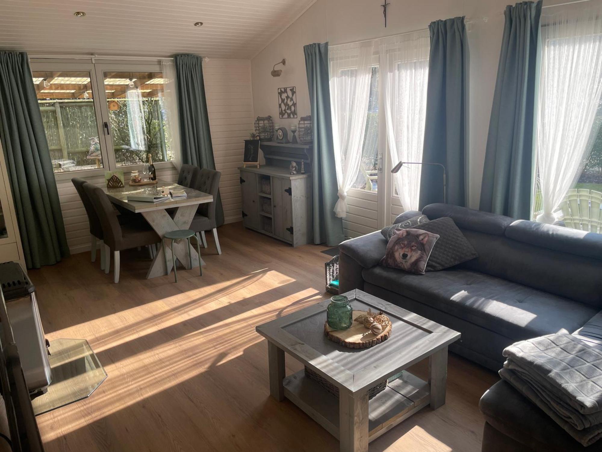 Chalet Sint-Hubertus Zutendaal Eksteriør bilde