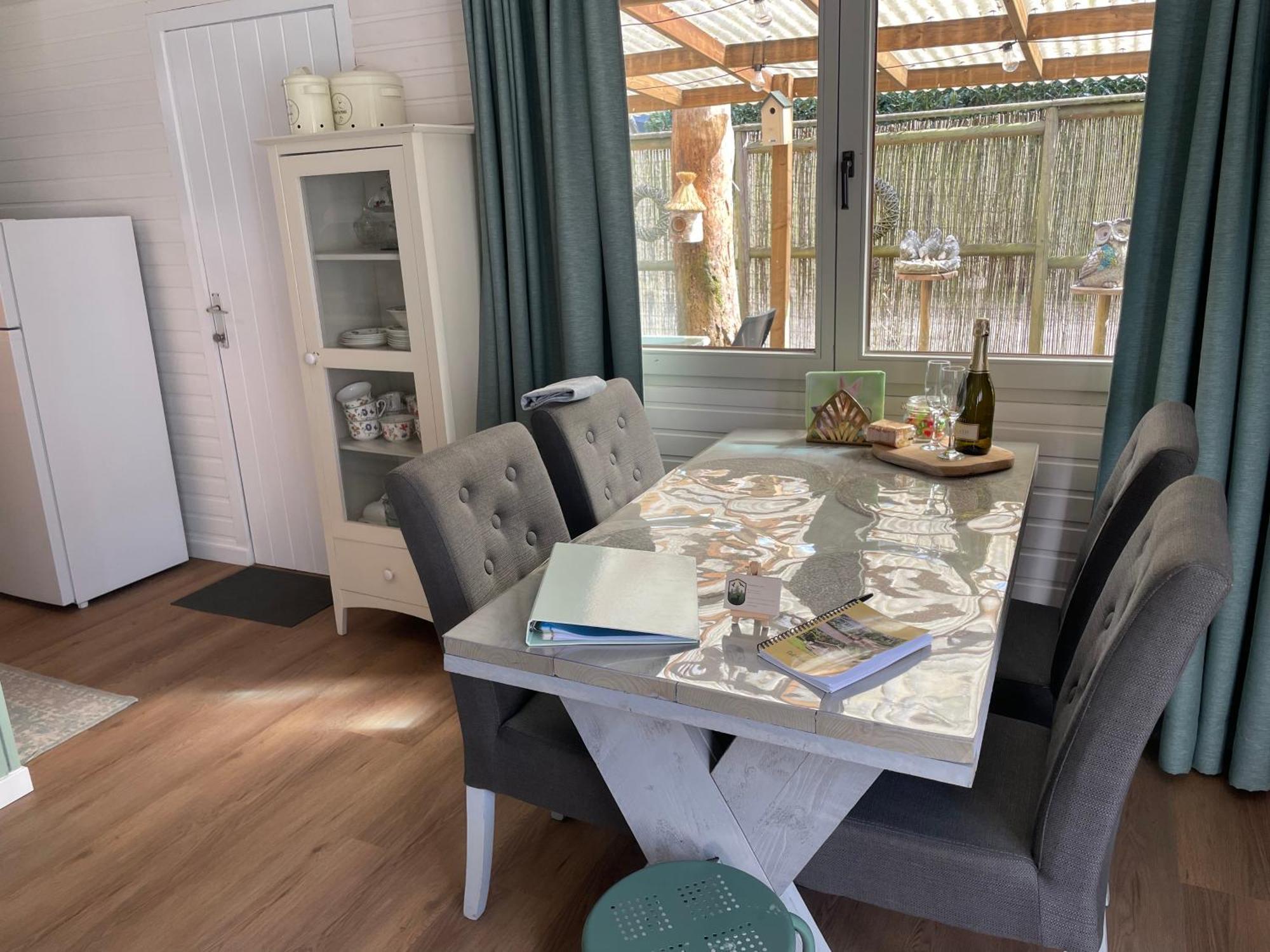 Chalet Sint-Hubertus Zutendaal Eksteriør bilde